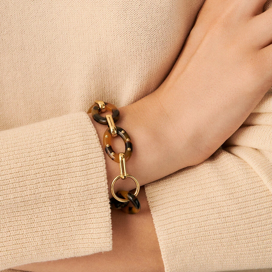 Collier Mi-long BOUCLE - Ecaille / Doré 3 Collier Mi-long BOUCLE - Ecaille / Doré – Image 3